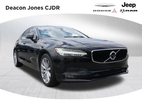 Used 2017 Volvo S90 T6 Momentum w/ Vision Package AWD/4WD image 1