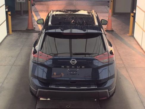 Certified 2025 Nissan Rogue SV w/ SV Premium Package FWD image 9