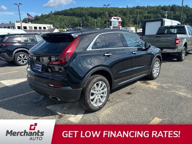 Used 2022 Cadillac XT4 Luxury w/ Cold Weather Package AWD/4WD image 8
