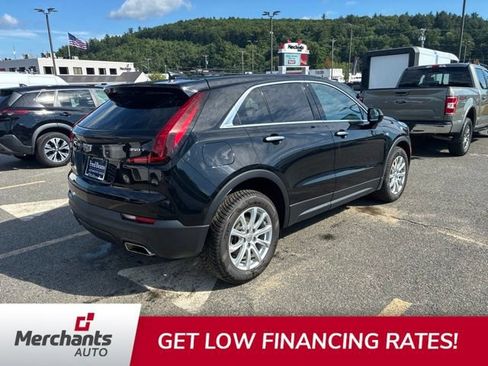 Used 2022 Cadillac XT4 Luxury w/ Cold Weather Package AWD/4WD image 8