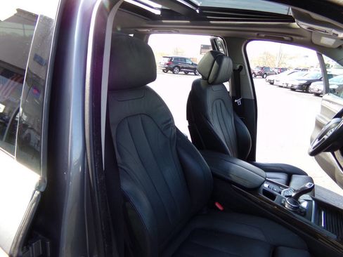 Used 2016 BMW X5 xDrive50i w/ Dynamic Handling Package image 30