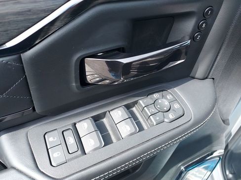 New 2026 RAM 2500 Limited AWD/4WD image 19