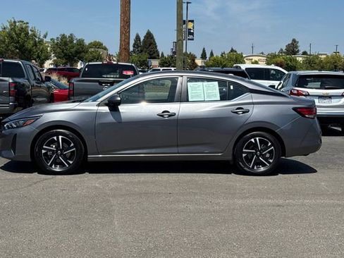 Used 2024 Nissan Sentra SV FWD image 7