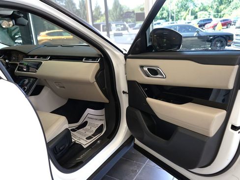 Used 2018 Land Rover Range Rover Velar S AWD/4WD image 42