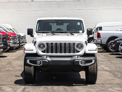 Used 2024 Jeep Wrangler Unlimited Sahara AWD/4WD image 2