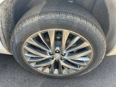 Used 2025 Buick Enclave Avenir w/ LPO, Floor Liner Package AWD/4WD image 6