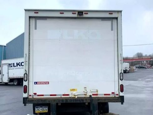 Used 2016 Chevrolet Express 3500 RWD image 7