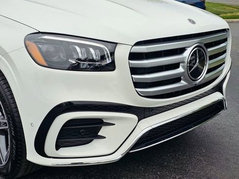 New 2026 Mercedes-Benz GLS 450 4MATIC image 3