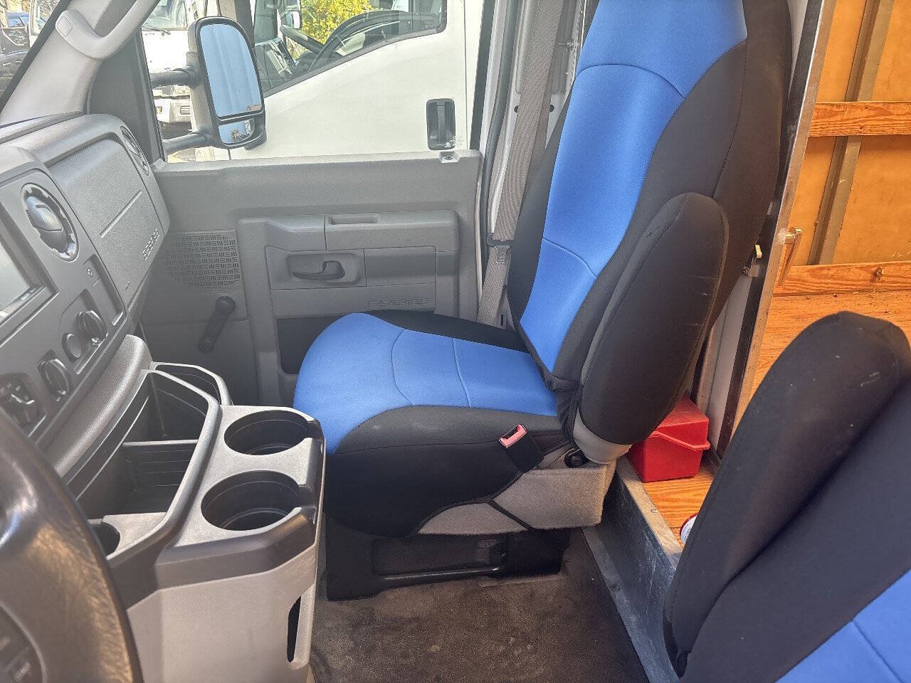 Used 2018 Ford E-350 and Econoline 350 Super Duty RWD image 14