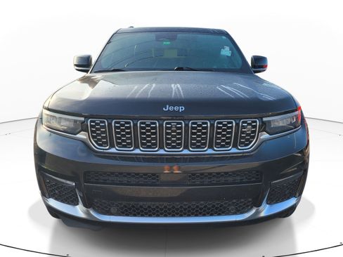 Used 2021 Jeep Grand Cherokee L Summit w/ Advanced Protech Group IV AWD/4WD image 2