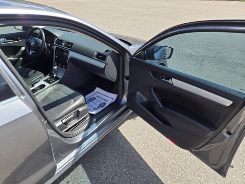 Used 2013 Volkswagen Passat 2.5 SE image 23