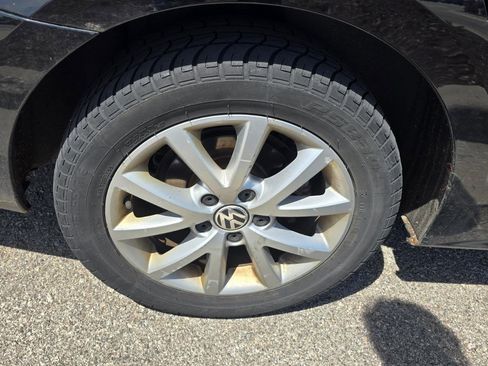 Used 2012 Volkswagen Jetta SE FWD image 19