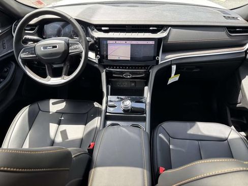 New 2026 Jeep Grand Cherokee Limited AWD/4WD image 3