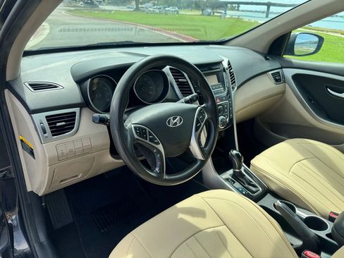 Used 2013 Hyundai Elantra GT FWD image 14