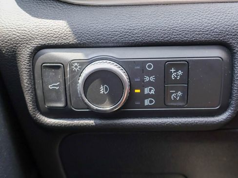 Used 2021 Ford Explorer Limited w/ Equipment Group 301A RWD image 20