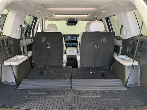 Certified 2025 Hyundai Santa Fe Calligraphy FWD image 30