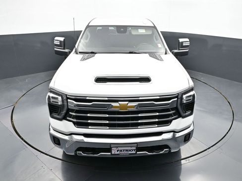 Used 2024 Chevrolet Silverado 2500 LTZ w/ LTZ Convenience Package image 40