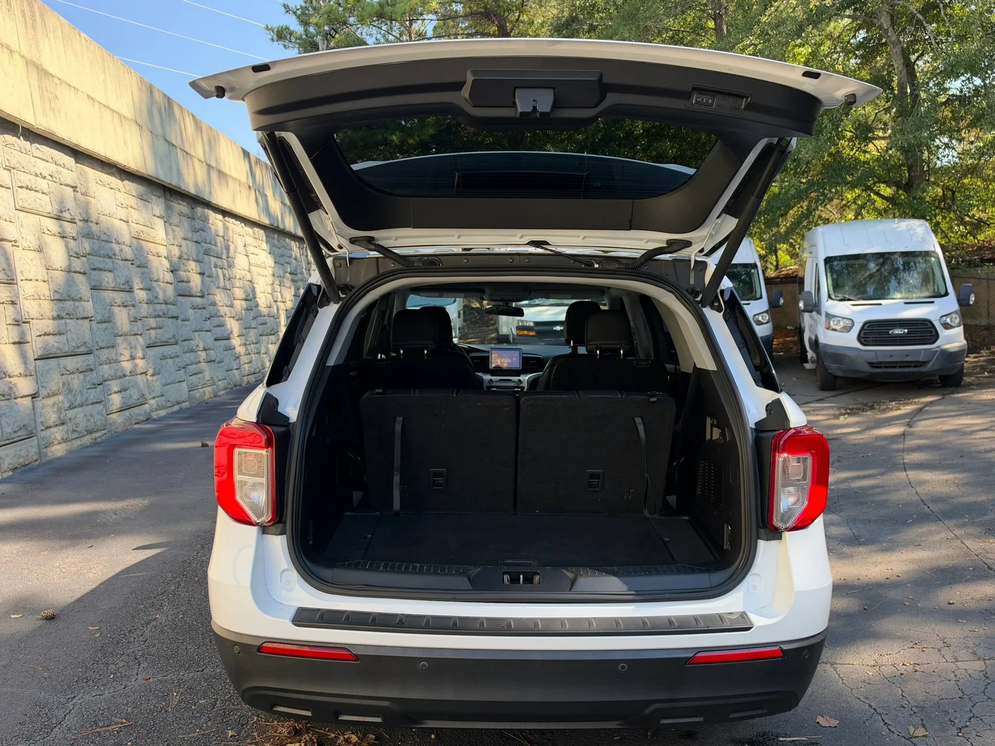 Used 2020 Ford Explorer XLT RWD image 34