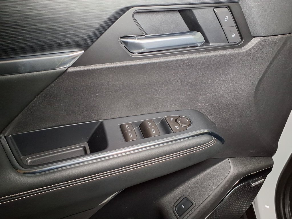 Used 2026 GMC Acadia Elevation w/ Black Edition FWD image 14