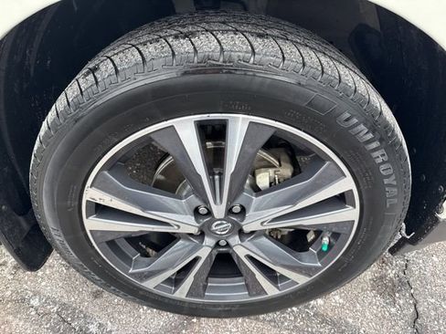 Used 2019 Nissan Pathfinder Platinum image 51