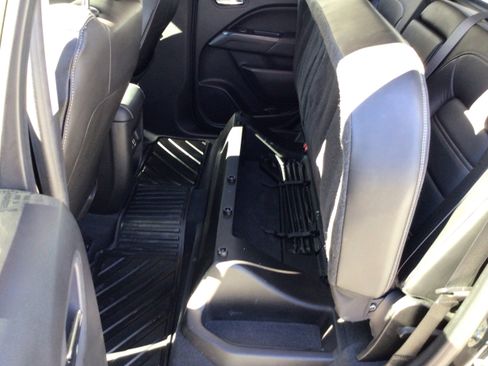 Used 2020 GMC Canyon Denali image 12