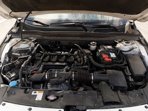 Used 2018 Honda Accord LX image 41