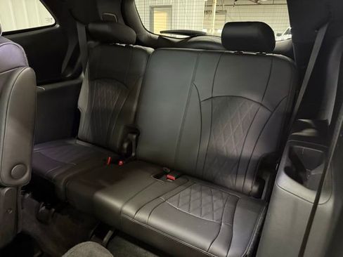 Used 2023 Buick Enclave Avenir w/ Trailering Package, 5000 lbs. image 32