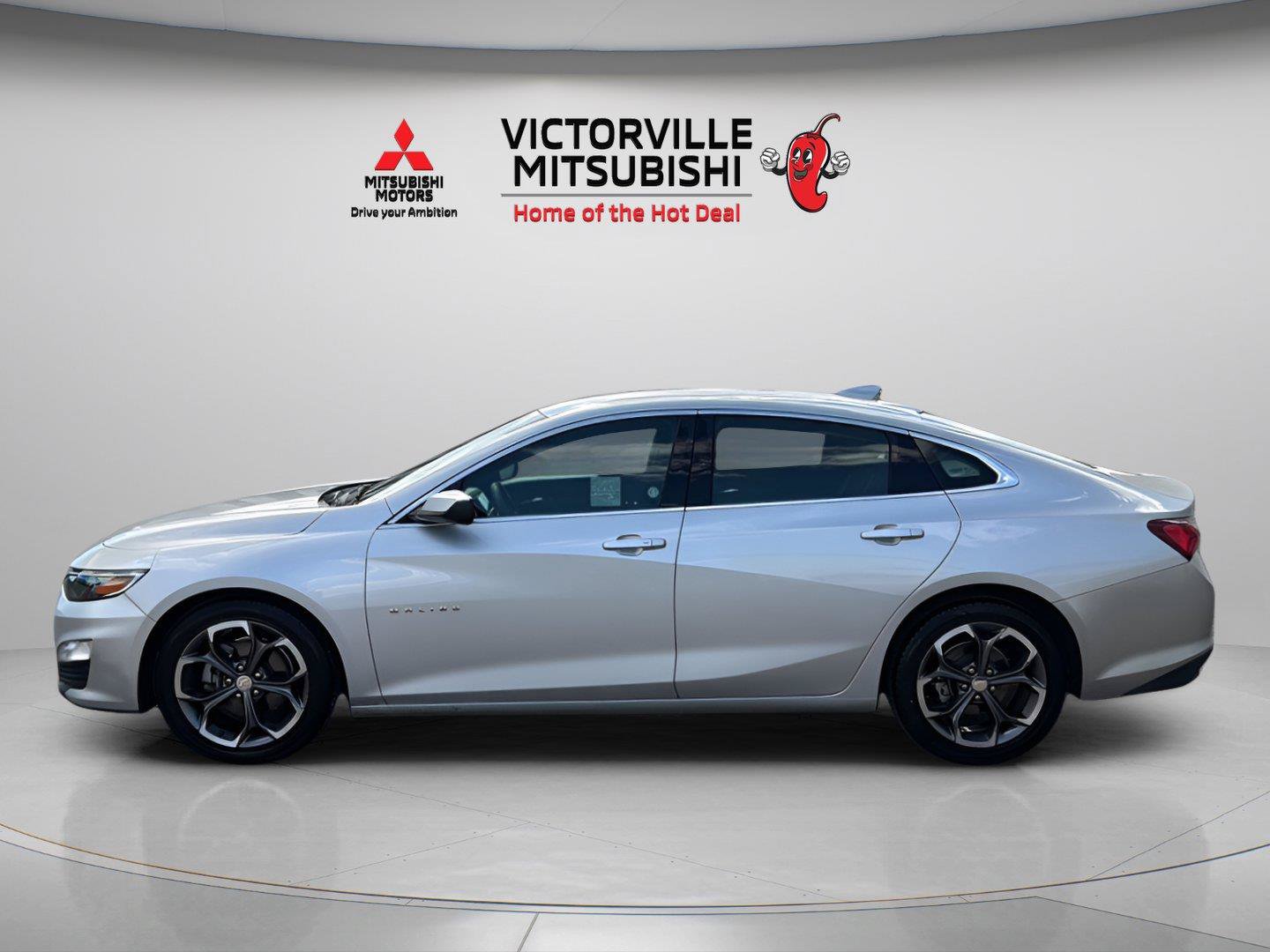 Used 2022 Chevrolet Malibu LT FWD image 3
