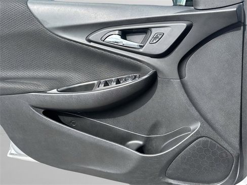 Used 2020 Chevrolet Malibu LS image 32