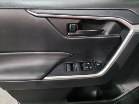 Used 2024 Toyota RAV4 LE image 10