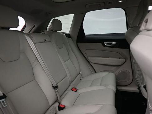 Used 2023 Volvo XC60 B6 Ultimate w/ Climate Package image 34