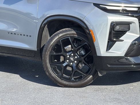 Used 2024 Chevrolet Traverse RS w/ LPO, Floor Liner Package image 3