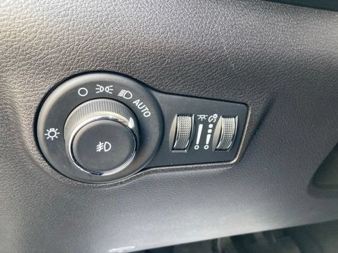 Used 2025 Jeep Compass Limited AWD/4WD image 26