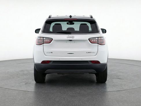 Used 2025 Jeep Compass Limited image 7