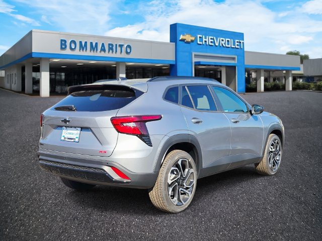 New 2026 Chevrolet Trax RS w/ Sunroof Package FWD image 5