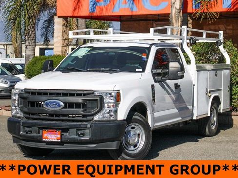 Used 2022 Ford F250 XL w/ Power Equipment Group image 4