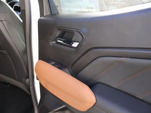 New 2026 GMC Canyon AT4 w/ Technology Plus Package AWD/4WD image 15