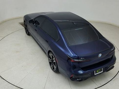 Used 2023 BMW 760i xDrive AWD/4WD image 81