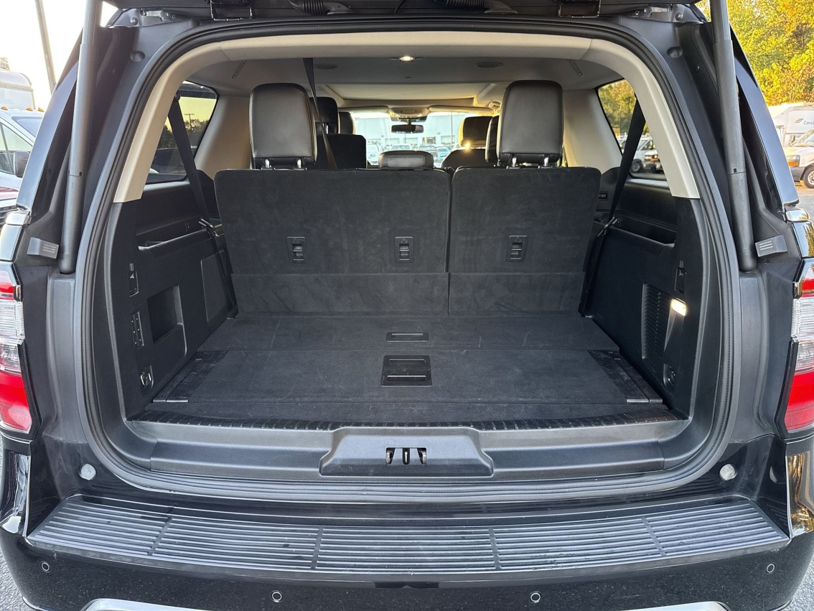 Used 2021 Ford Expedition Max Platinum AWD/4WD image 28