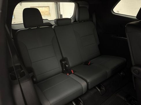 Used 2025 GMC Acadia AT4 w/ LPO, Floor Liner Package AWD/4WD image 61