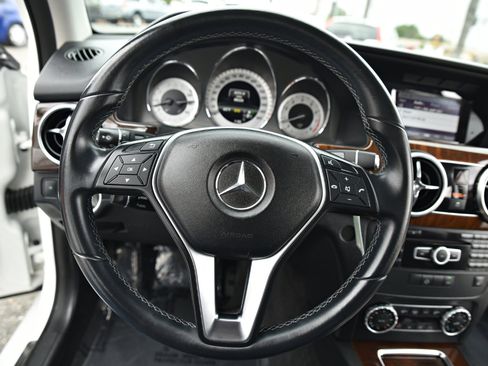 Used 2013 Mercedes-Benz GLK 350 2WD image 17
