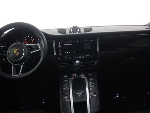 Used 2021 Porsche Macan image 13