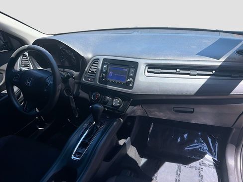 Certified 2020 Honda HR-V LX image 32