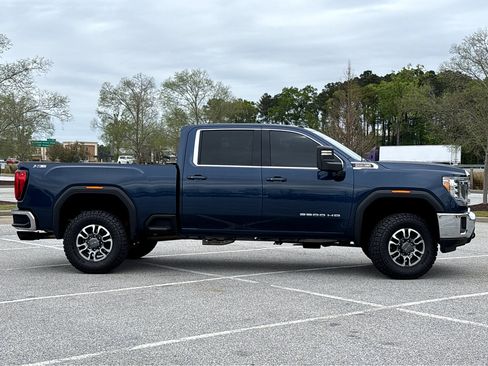 Used 2022 GMC Sierra 2500 SLE w/ SLE Value Package; image 21