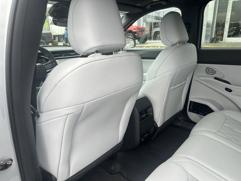 New 2026 Jeep Cherokee Overland AWD/4WD image 20