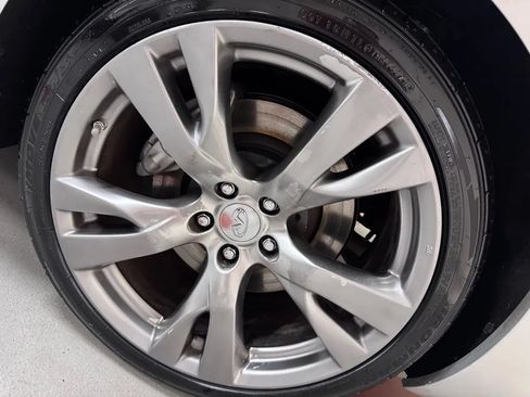 Used 2014 INFINITI Q70 3.7 w/ Premium Package RWD image 9