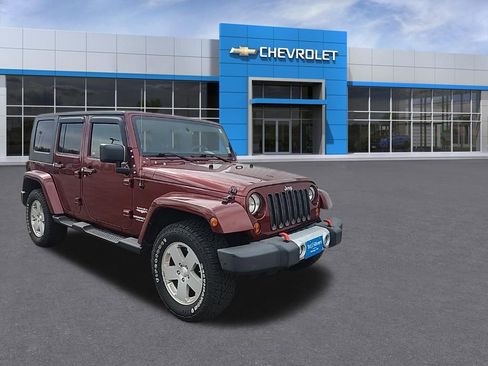 Used 2010 Jeep Wrangler Unlimited Sahara w/ Dual Top Group image 7