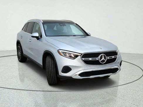 Used 2026 Mercedes-Benz GLC 300 4MATIC image 4
