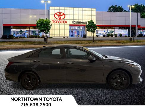 Used 2023 Hyundai Elantra SEL image 35