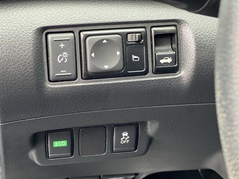 Used 2019 Nissan Sentra SV w/ Special Edition Package image 9